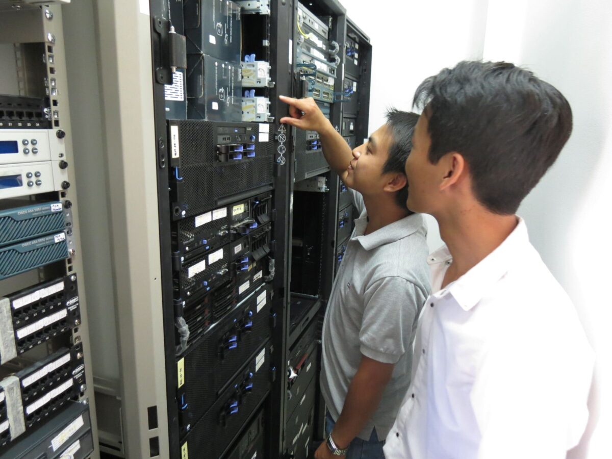 Tuyển sinh Trung cấp quản trị máy tính 2024